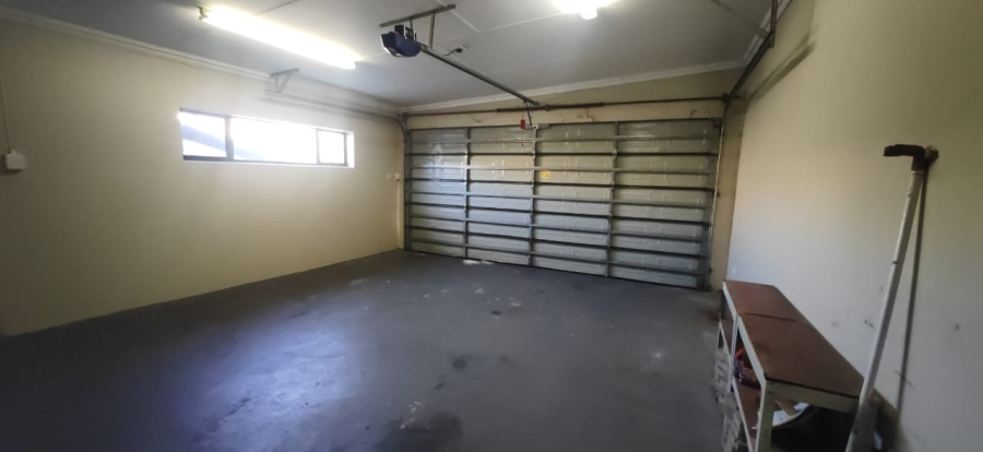 3 Bedroom Property for Sale in Seemeeu Park Western Cape